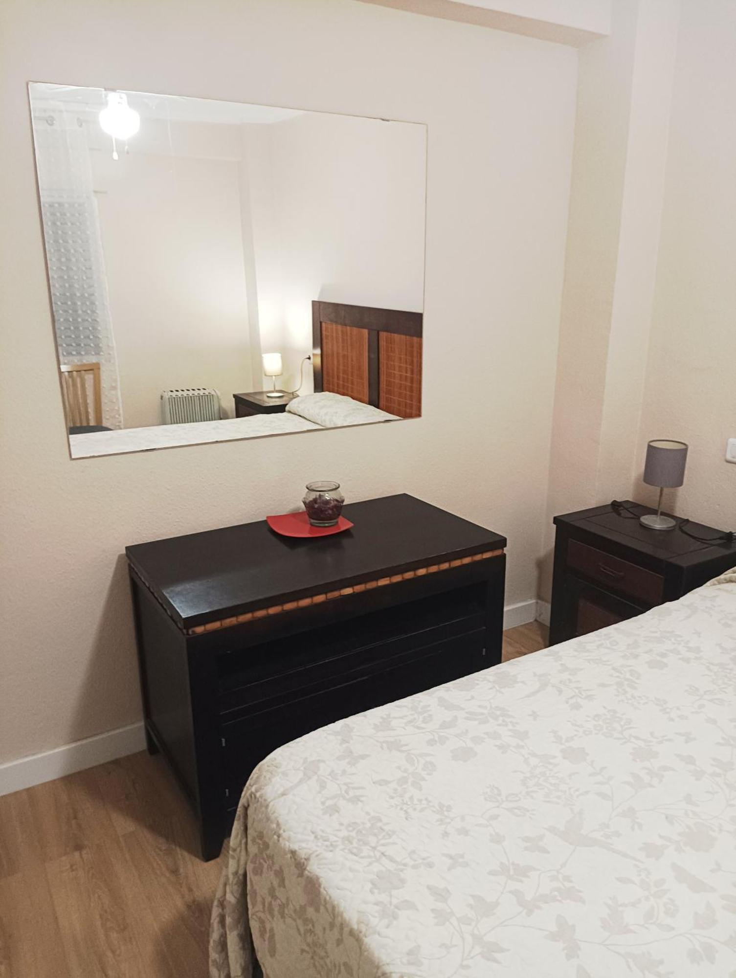 Habitaciones En Apartamento Compartido Delicias Room Cerca Del Mar, Aeropuerto, Ave Y Metro 말라가 외부 사진